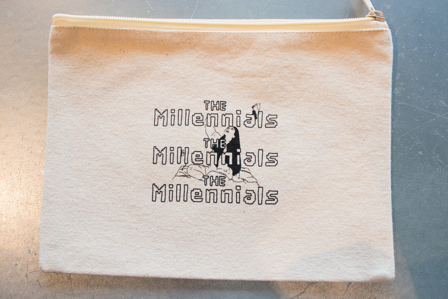 THE MILLENNIALSポーチ